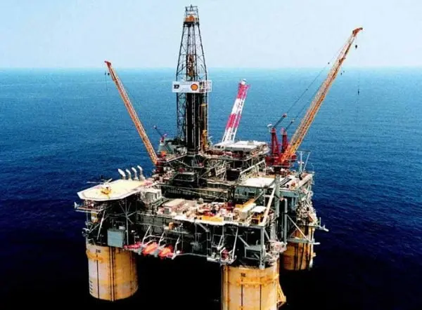 Photo: Oil rig