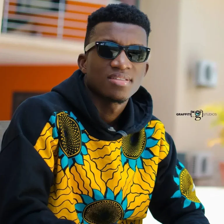 10 over 10 mp3 by Kofi Kinaata